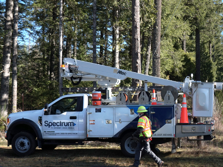 Spectrum tech working on broadband infrastructure